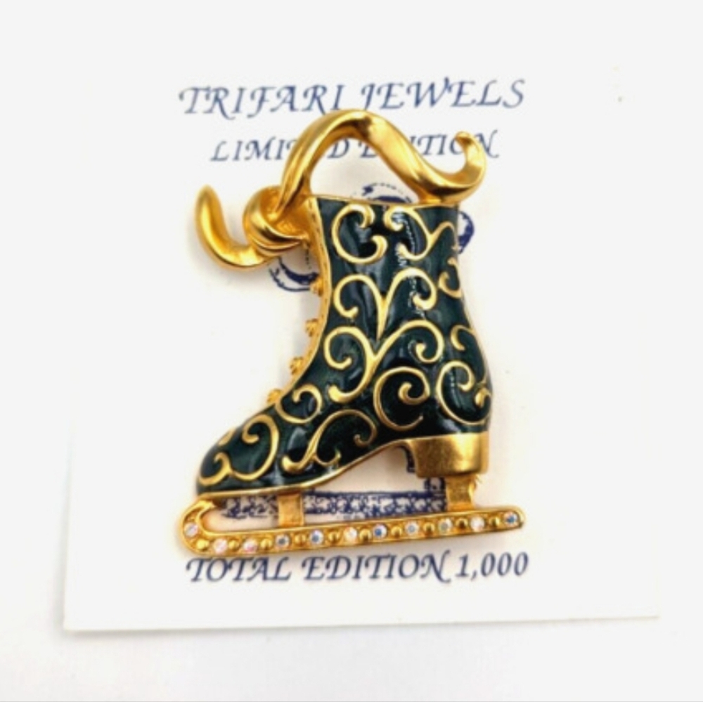 TRIFARI 1996 VINTAGE ENAMEL & RHINESTONE TEAL ICE SKATE BROOCH VINTAGE       ☆